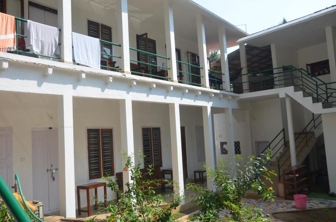 Arya Homestay Bougain Villa Gokarna  Exteriér fotografie