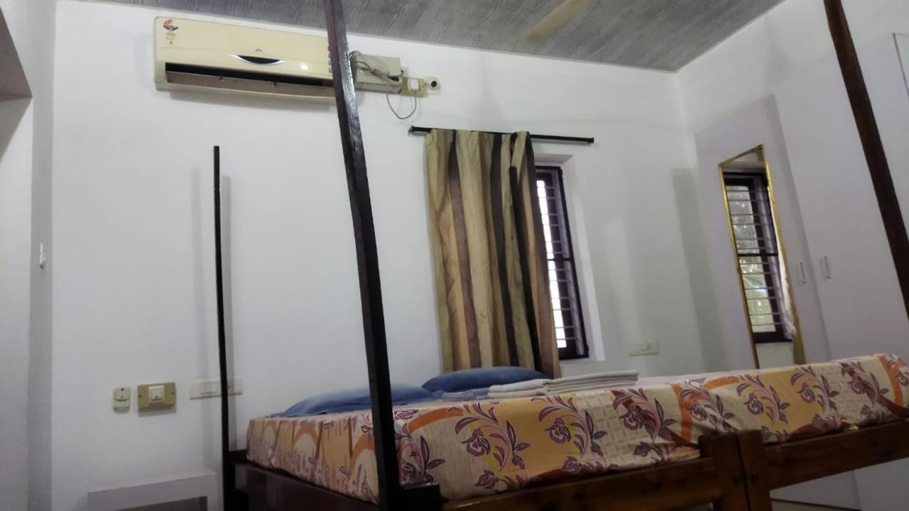 Arya Homestay Bougain Villa Gokarna  Exteriér fotografie